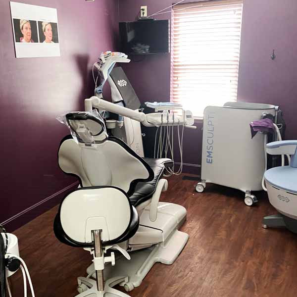 4-plum-room